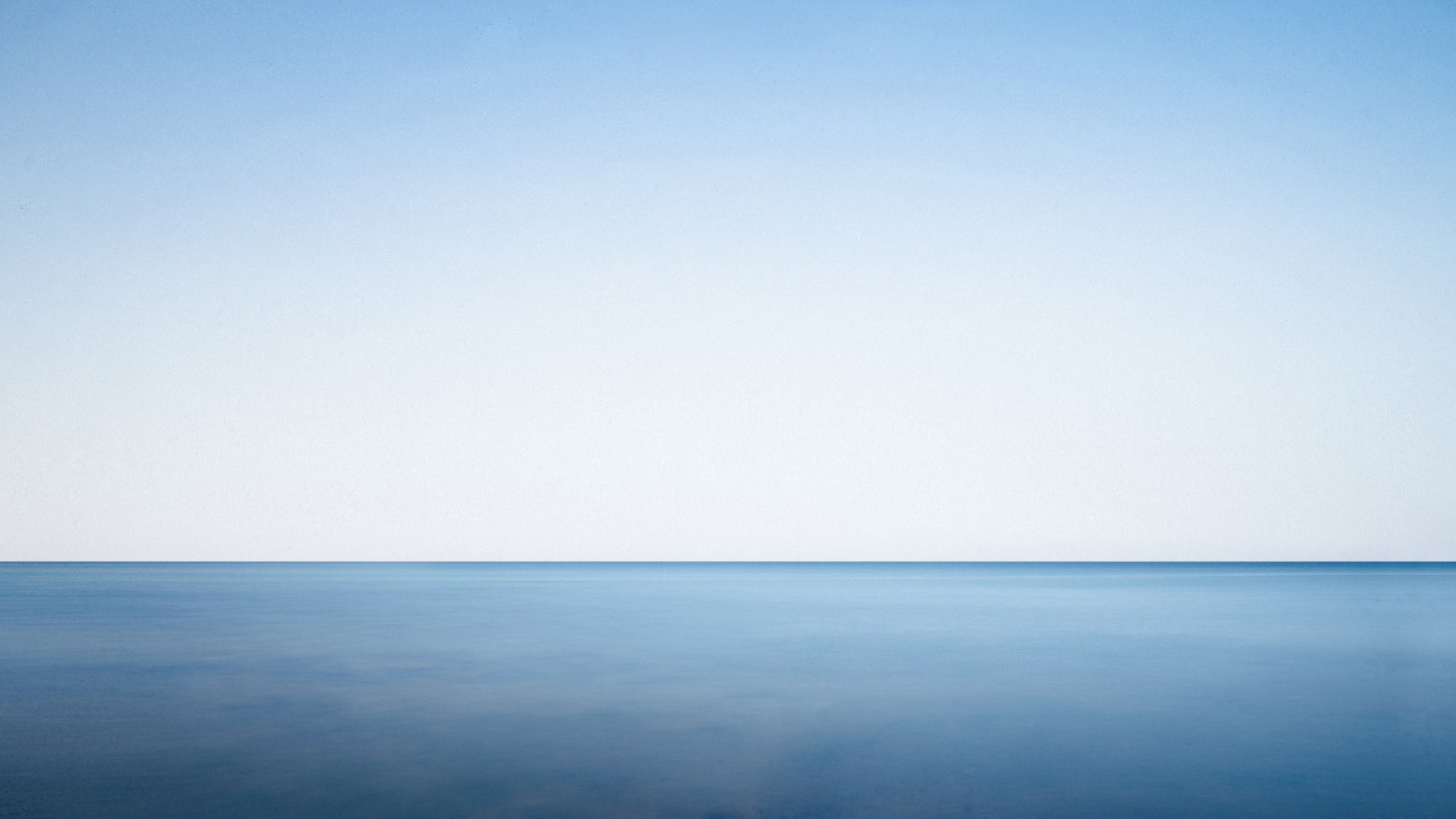 The Dream Life Method, an 8-step program to reconnect with yourself and create a life in alignment with your values.